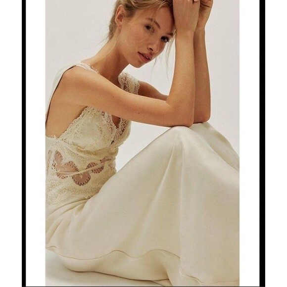 Sincerly Jules Dresses & Skirts - Lace Beige Satin Maxi Dress Size M Slip Gown Event Cocktail Party Sexy Romantic